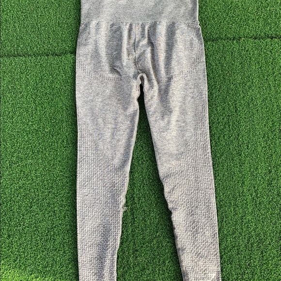 Gray gymshark leggings - Picture 3 of 9